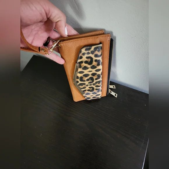 Cheetah Wallet - Picture 9 of 9